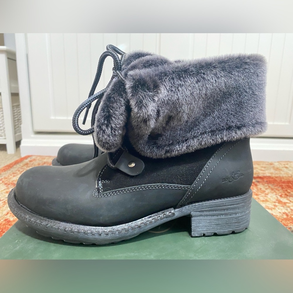 Women’s Overland Sheepskin Fur Lined Black Bootie Size 8.5/39